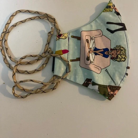 Mask - Picture 5 of 6